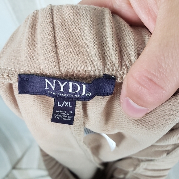 NYDJ Matching Lounge Set Tan Beige Size Large/Extra‎ Large - Picture 9 of 11